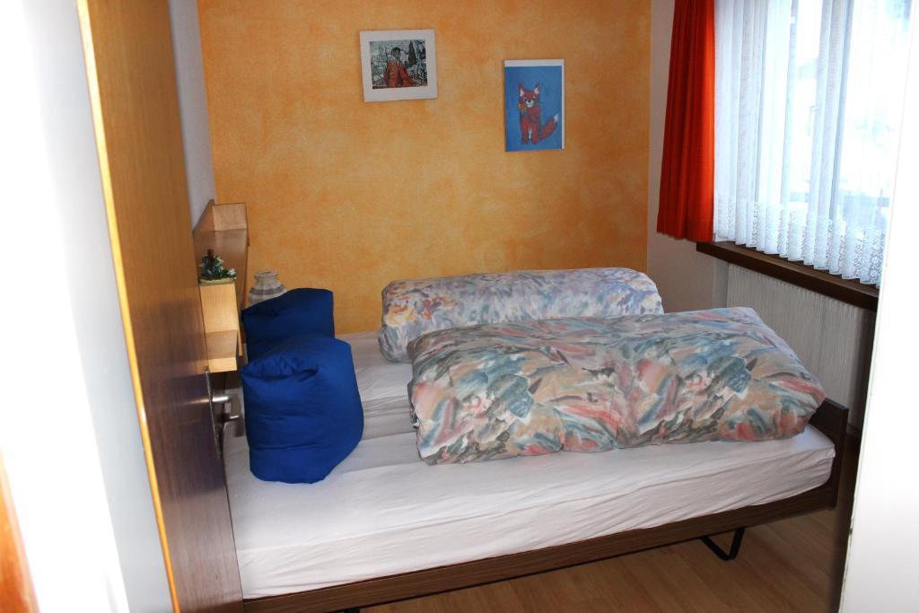 Apartamento Casa Collina Disentis Habitación foto